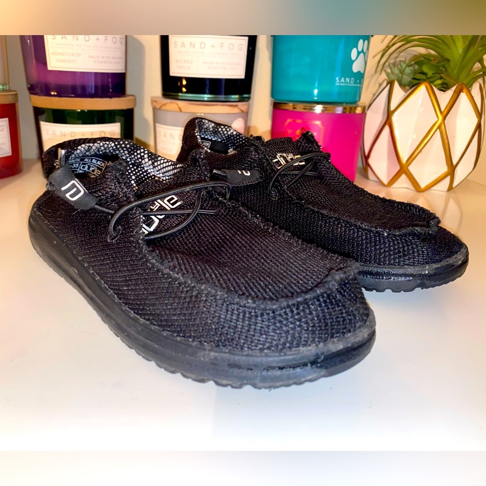 Youth Hey Dudes Size 3